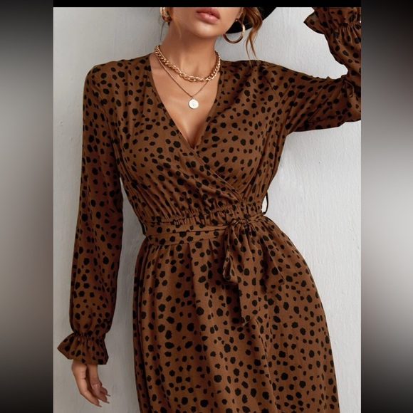 SWOOP ME OFF MY FEET WRAP DRESS - Picture 3 of 6